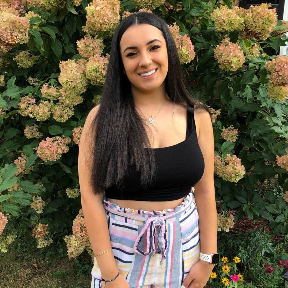Meet your Posher, Nikki